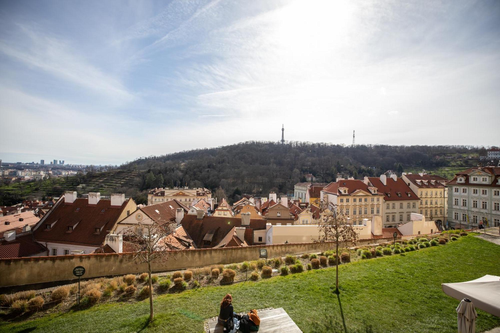 Grace Apartment By Prague Castle Exteriör bild